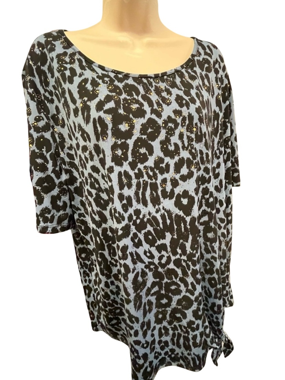 1575/ Amanda Blue and Black Leopard-Print Top Size 3X